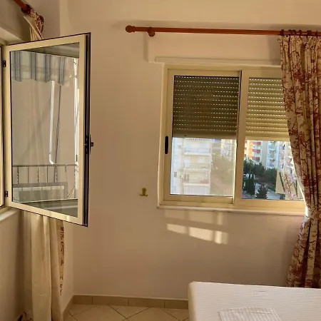 Apartament Amad Golem (Tirana)